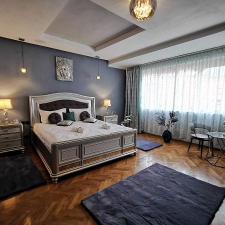 Crystal Central Apartment ブラショフ エクステリア 写真