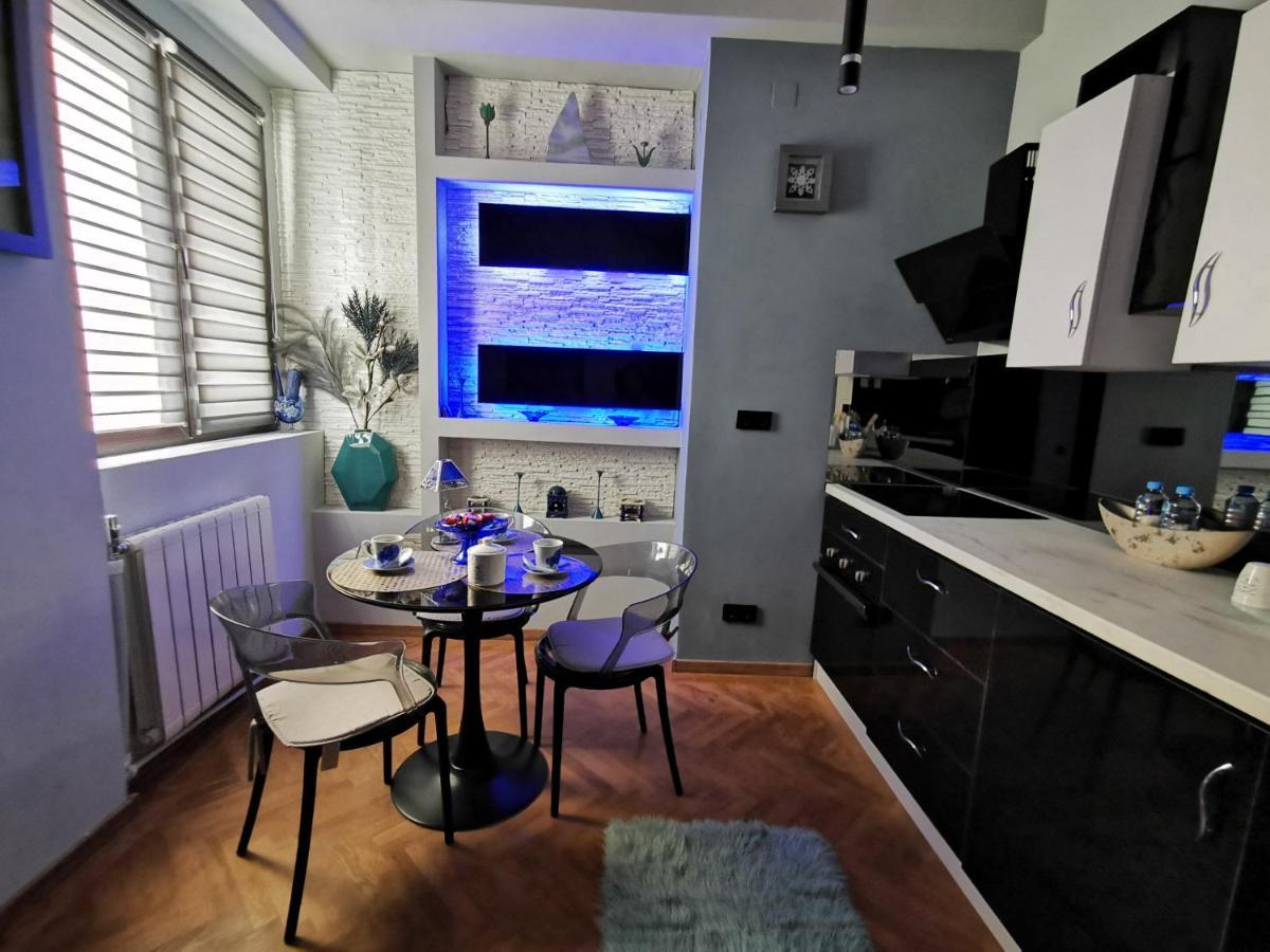 Crystal Central Apartment ブラショフ エクステリア 写真