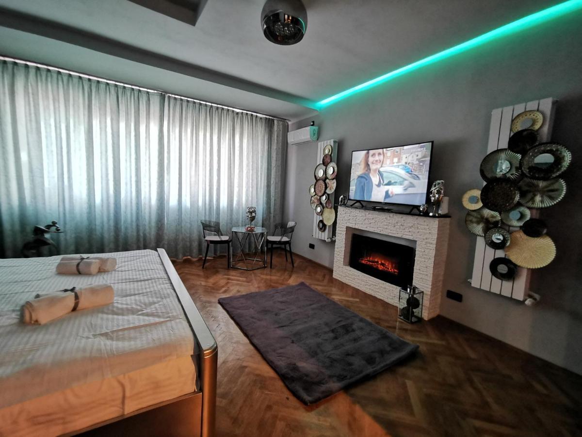 Crystal Central Apartment ブラショフ エクステリア 写真
