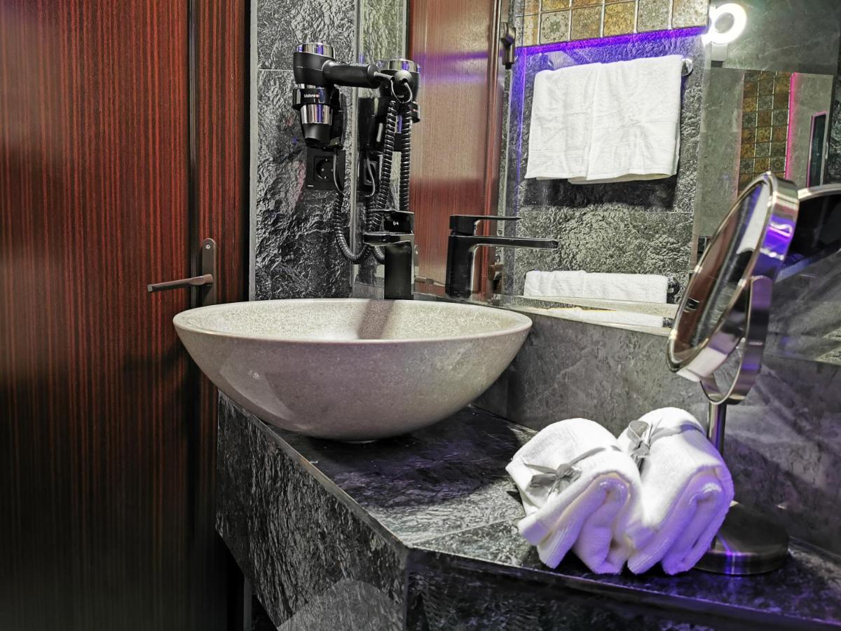 Crystal Central Apartment ブラショフ エクステリア 写真