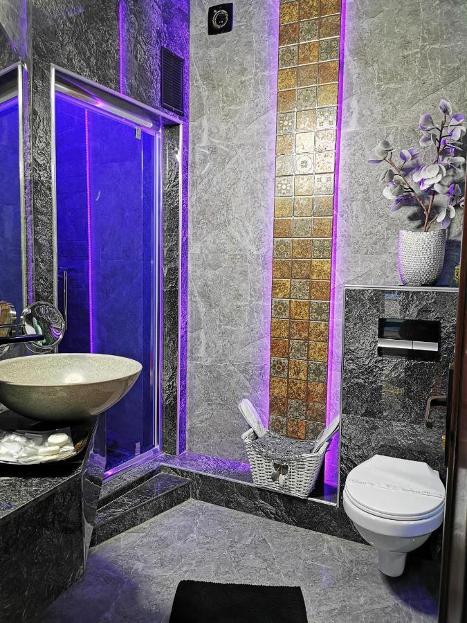 Crystal Central Apartment ブラショフ エクステリア 写真