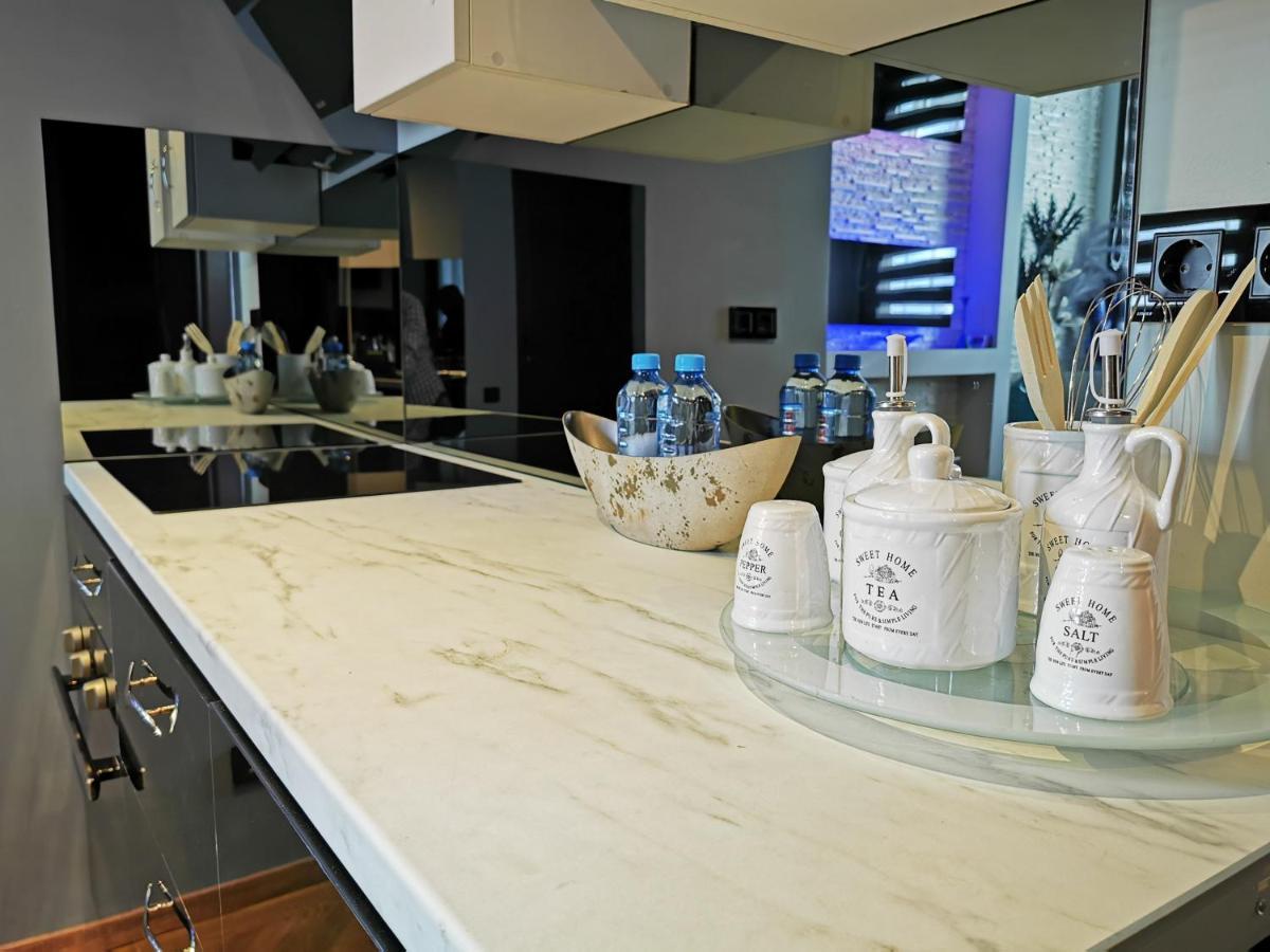 Crystal Central Apartment ブラショフ エクステリア 写真