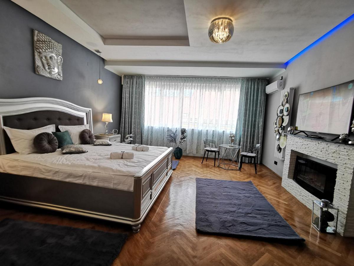 Crystal Central Apartment ブラショフ エクステリア 写真