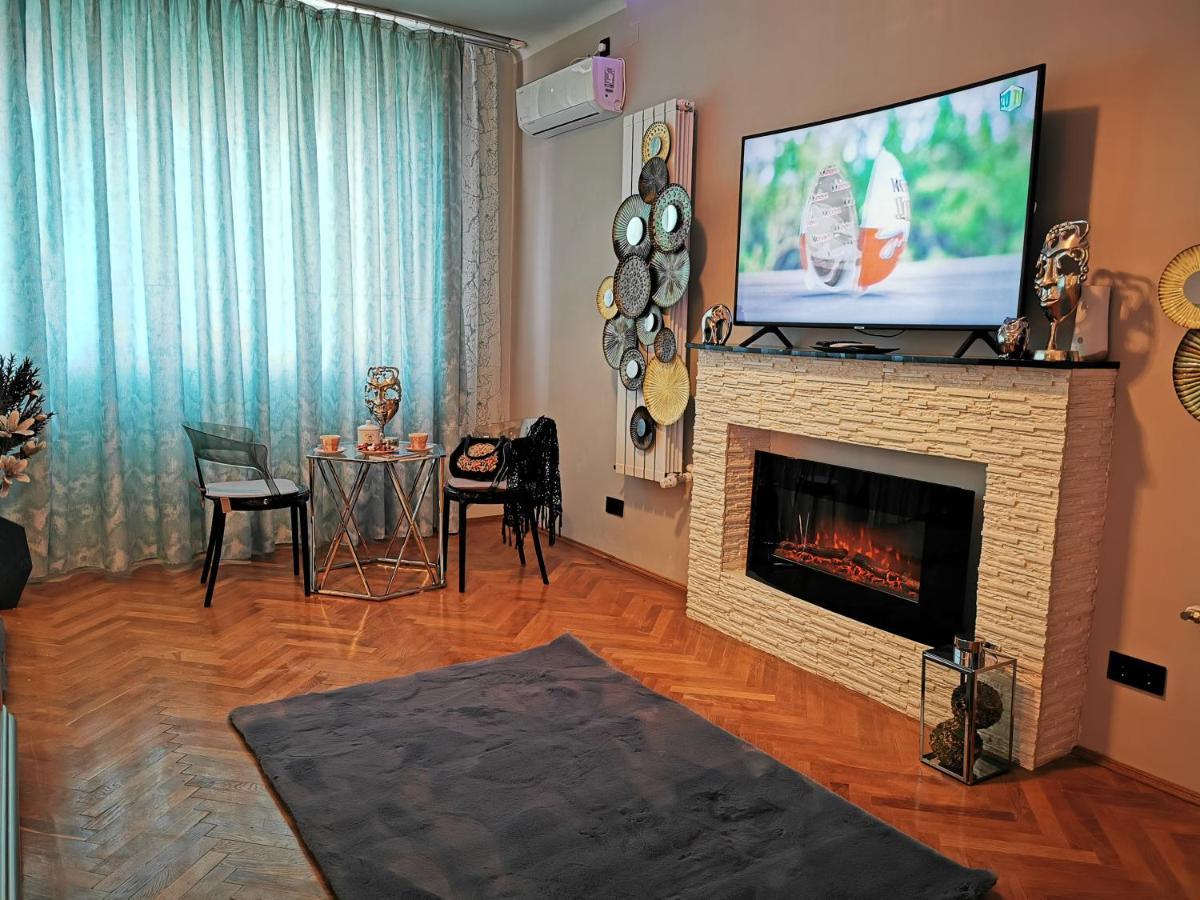 Crystal Central Apartment ブラショフ エクステリア 写真